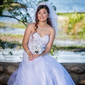 Wedding dress